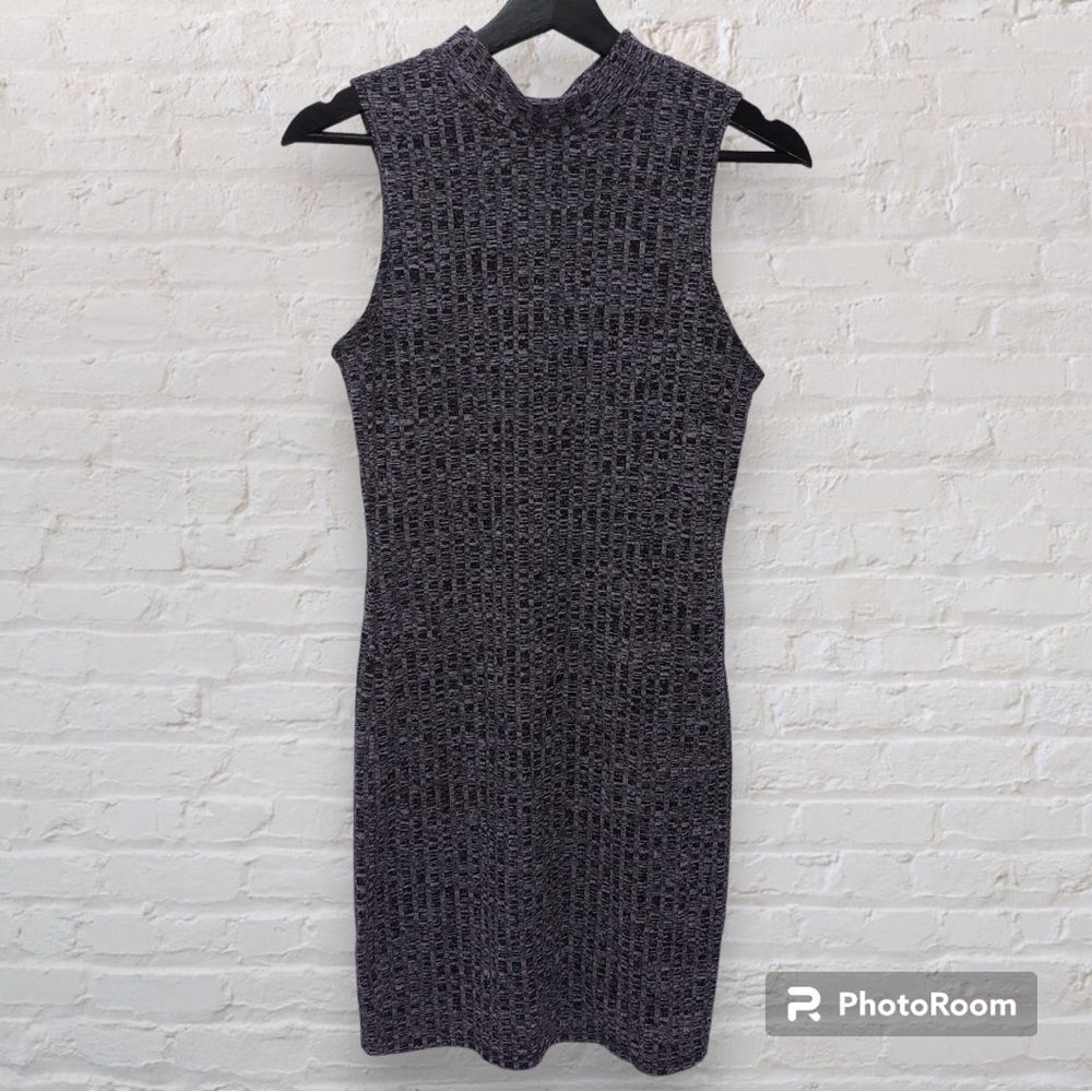 Thin Sleeveless Patterned Dress